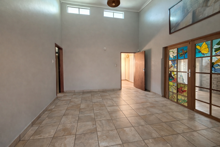 4 Bedroom Property for Sale in Miederpark North West